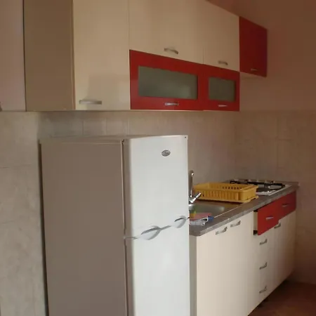 Apartment Mit Schoenem Balkon Und Meeresblick